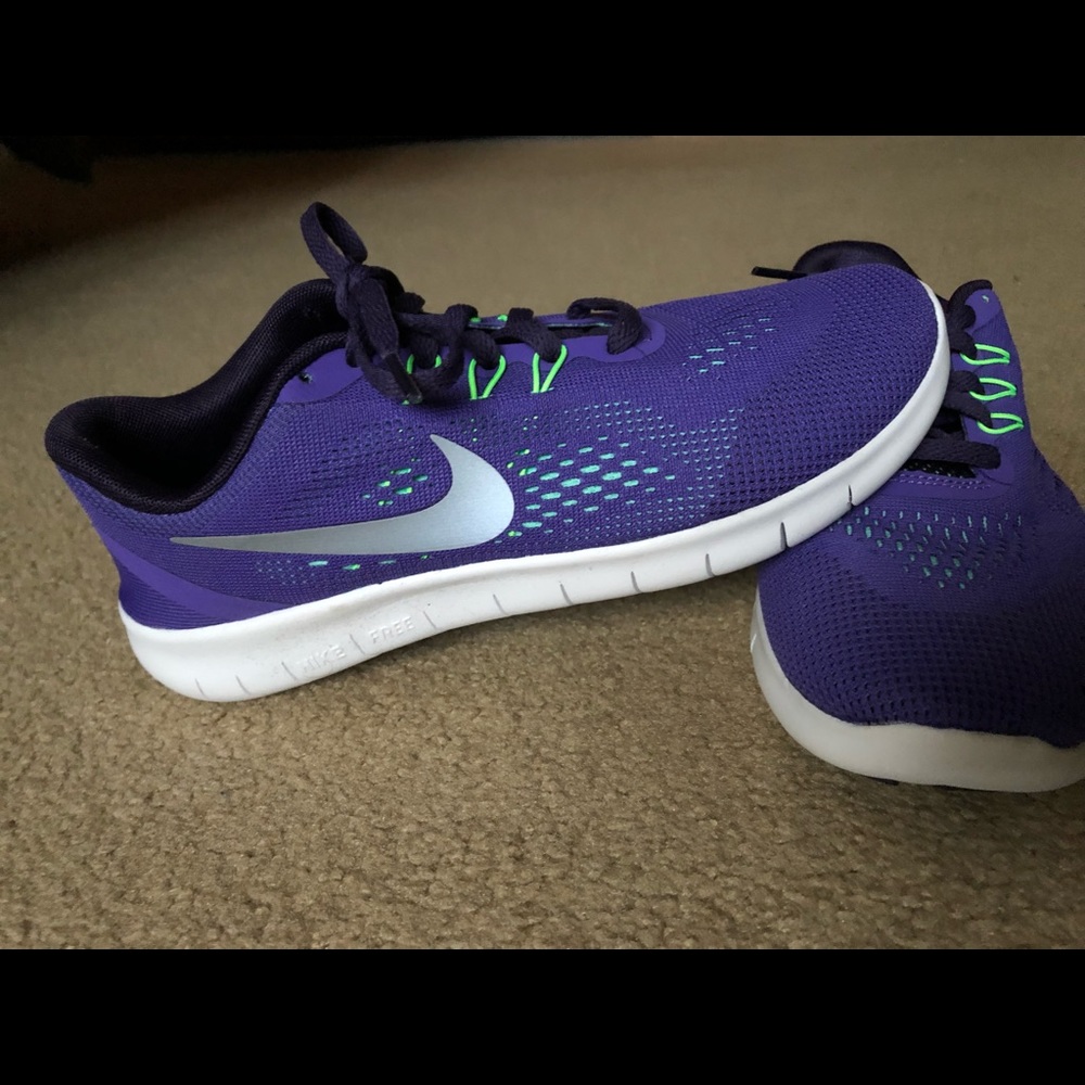 NIKE RUNNING SHOES - Picture 2 of 4